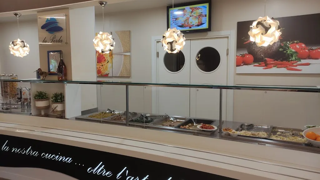 Peter Sprot_La Perla Bar Pizzeria Ristorante_Camerano_review