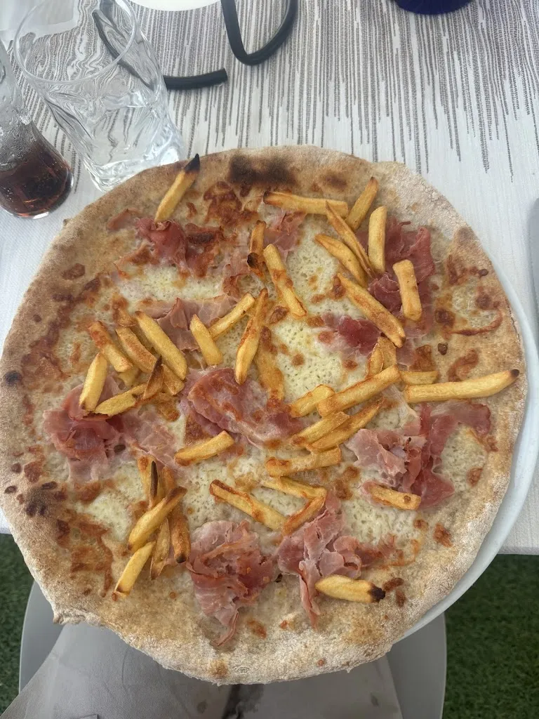 Elisa Crialesi_La Perla Bar Pizzeria Ristorante_Camerano_review