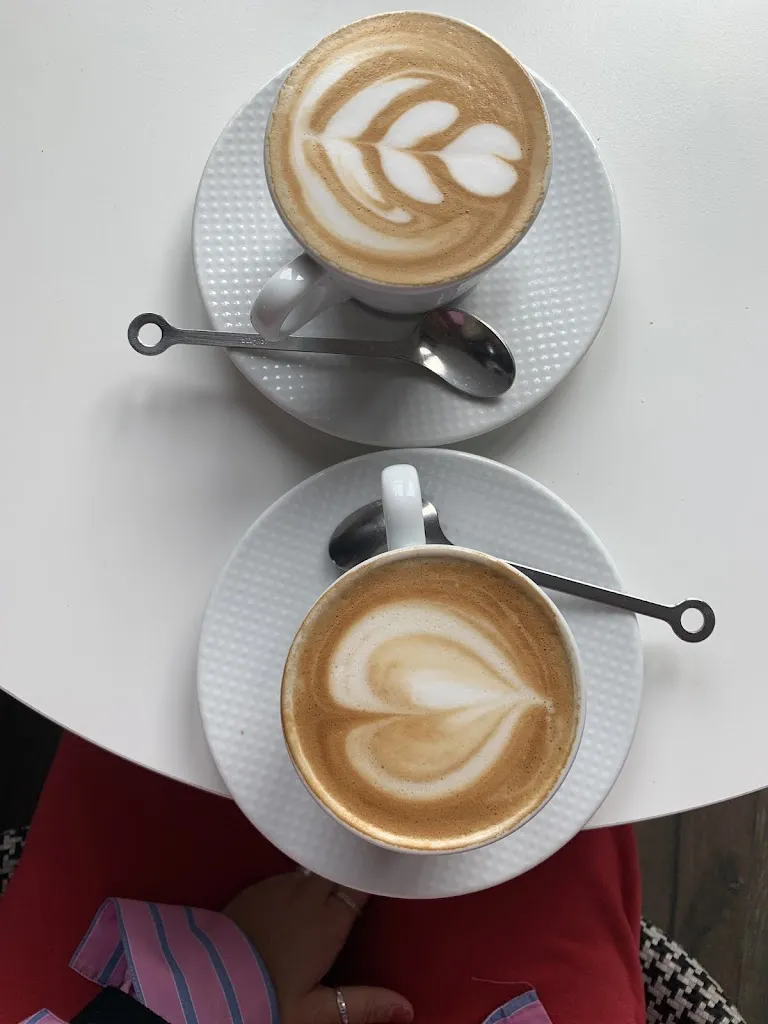 Dora Dubann_Place44_Camerano_review