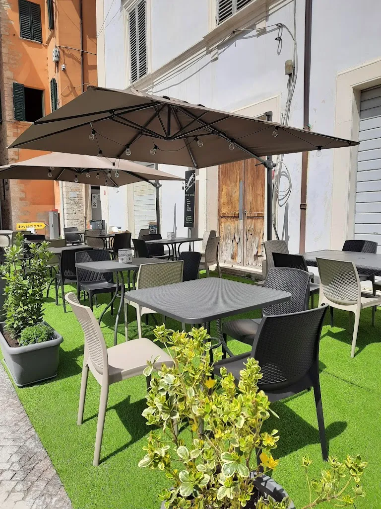 Risto-pub Pizzeria Squaqua' 2.0 restaurant in Cagli