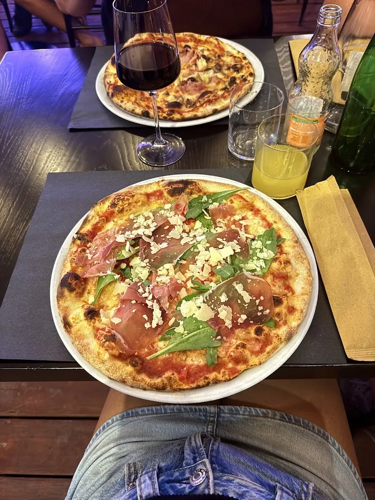 Daria Badiu_Prima della terra_Carovigno_review