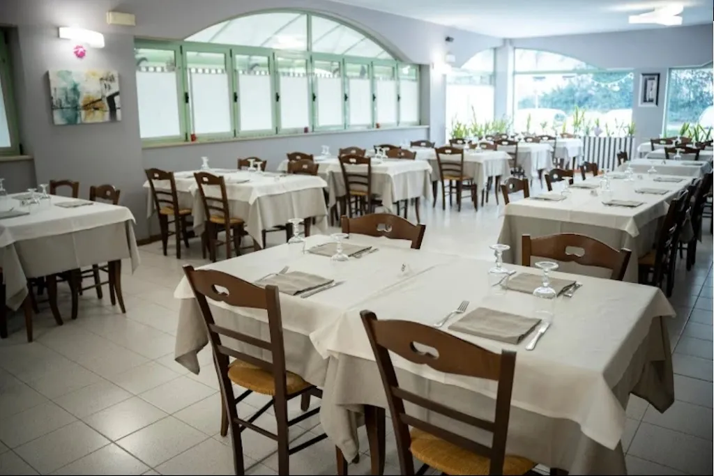 Ristorante Pizzeria Dai Fratelli restaurant in Calcinelli