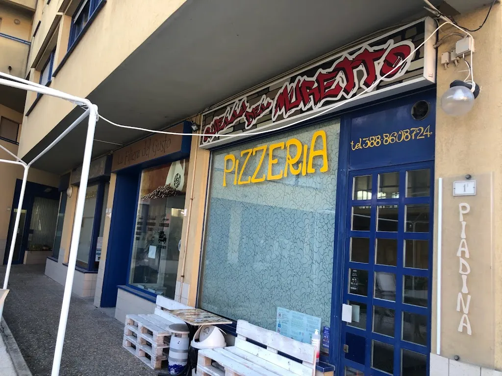Pizzeria Quelli Del Muretto restaurant in Calcinelli