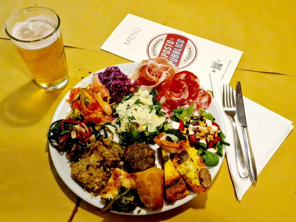 Pizzeria Posto Pubblico_Calcinelli_slider_image_2