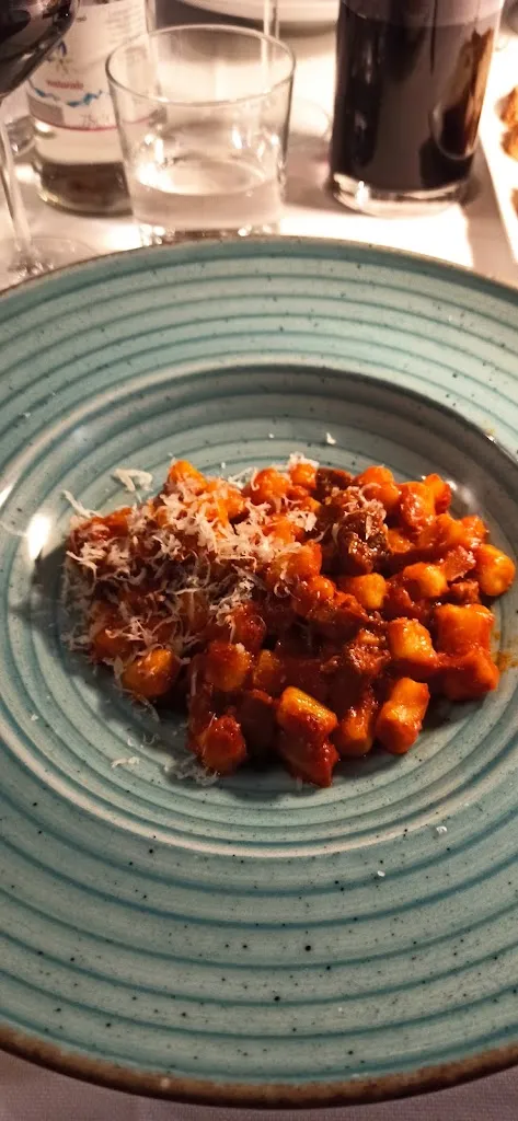 Enz A_Bistrot 1962 Valle del Metauro Country House_Calcinelli_review