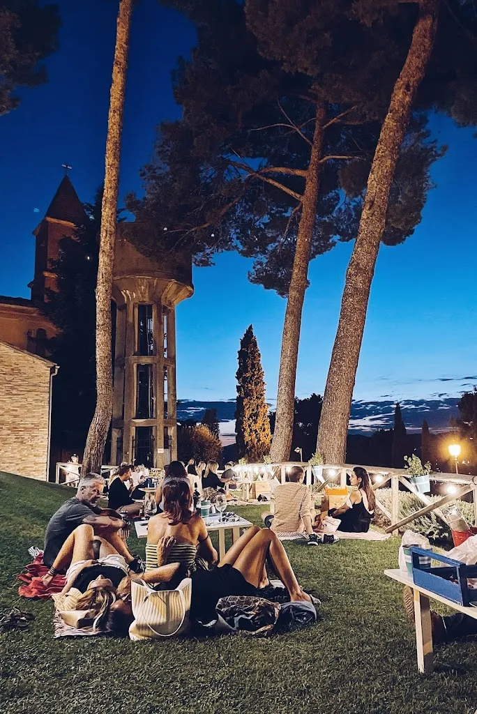 Paweł Loedl_Frescheria di Monte_Calcinelli_review