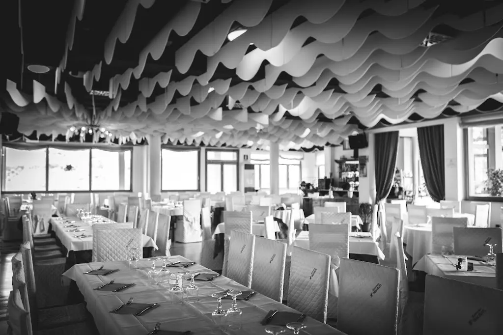 Ristorante Pizzeria Agli Olivi restaurant in Calcinelli