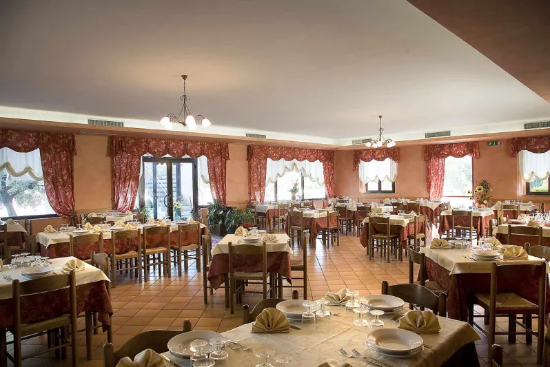 Al Mandorlo Ristorante Pizzeria restaurant in Calcinelli