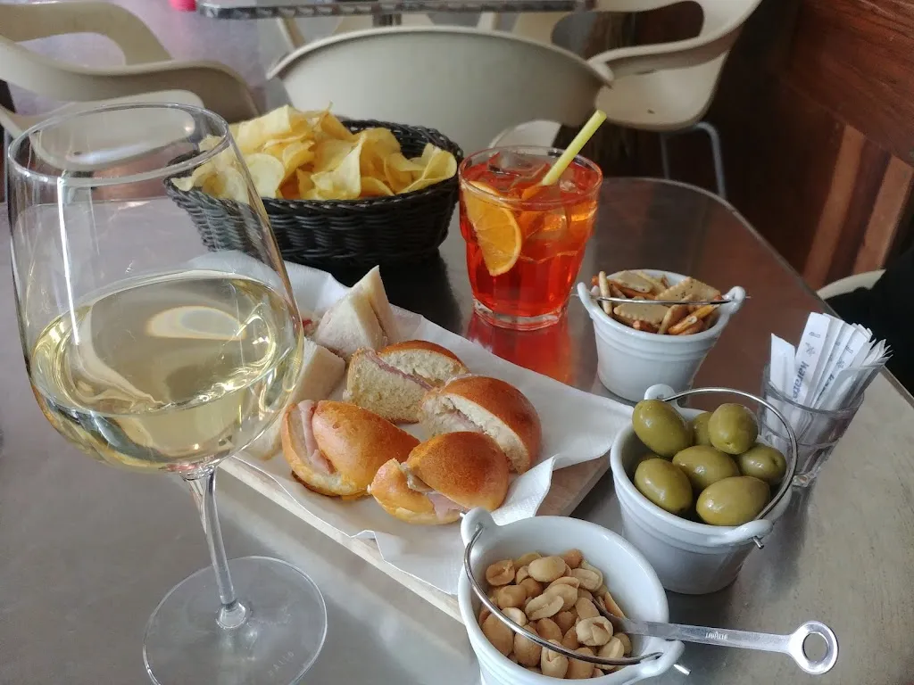 Vic8 Bistrot_Campofilone_slider_image_3