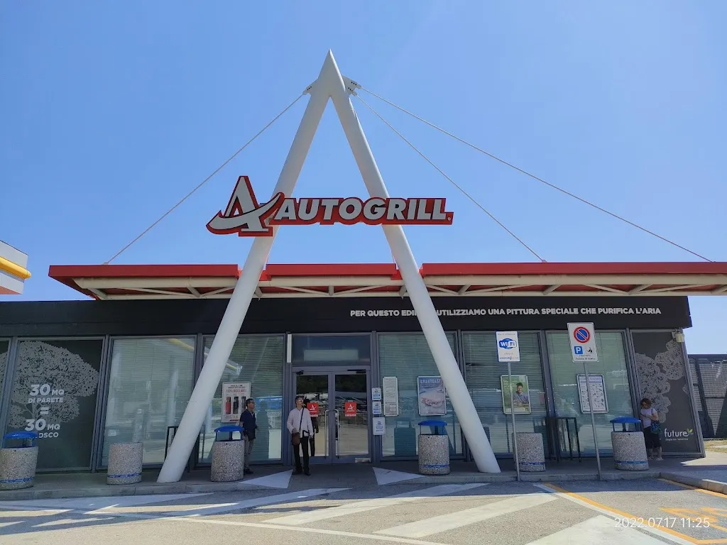 Autogrill Piceno Est_Campofilone_slider_image_1