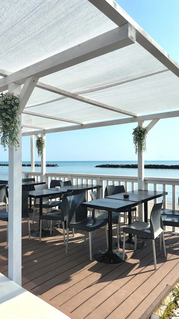 vanessa alunno_Chalet Nina_Campofilone_review