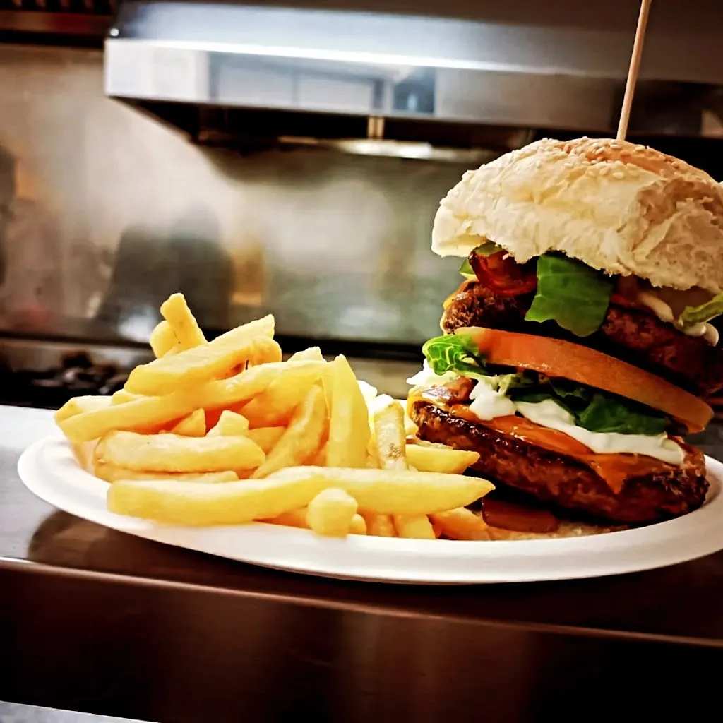 Maeve's pub_Cantiano_slider_image_2