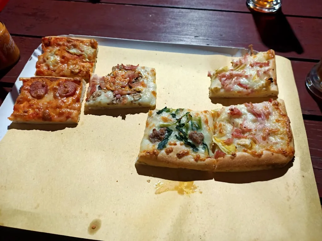 Pizzeria Le Casette_Casette Verdini_slider_image_2