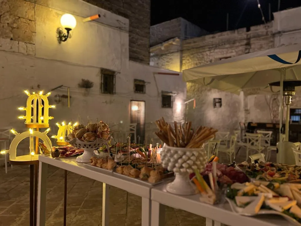 ZTL Club White tables. Cocktails, Wine bar, Beer, Drink, Aperitif, Buffet. restaurant in Carovigno