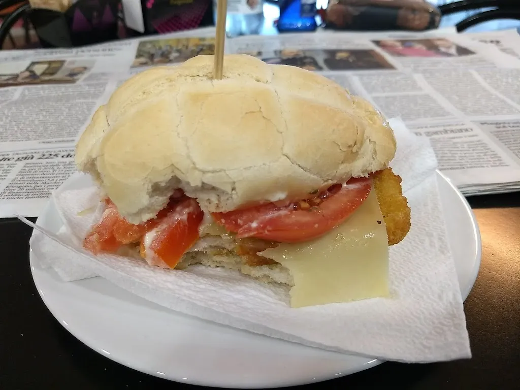 Menu_Nirvana Rock Cafe' di Jessica Cesaroni e Alessandro Diamantini_Casette Verdini_imagen_1