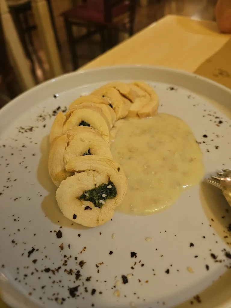 Mauricio Ugolini_Enonè_Castel di Lama_review