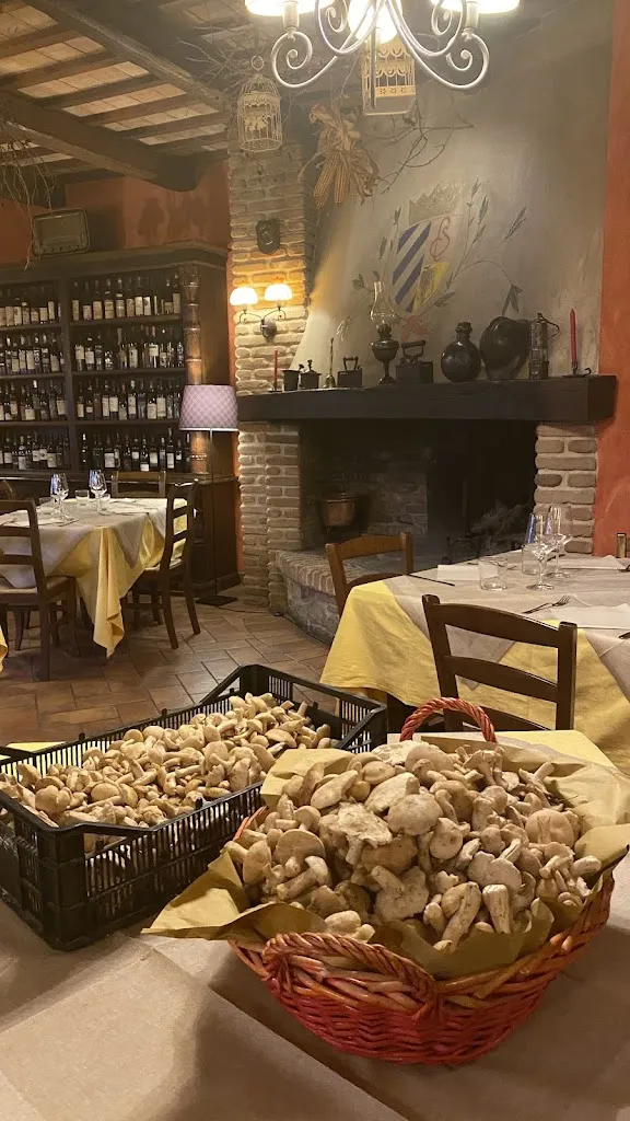 Ristorante Enoteca Pizzeria Silvana_Carpegna_slider_image_3