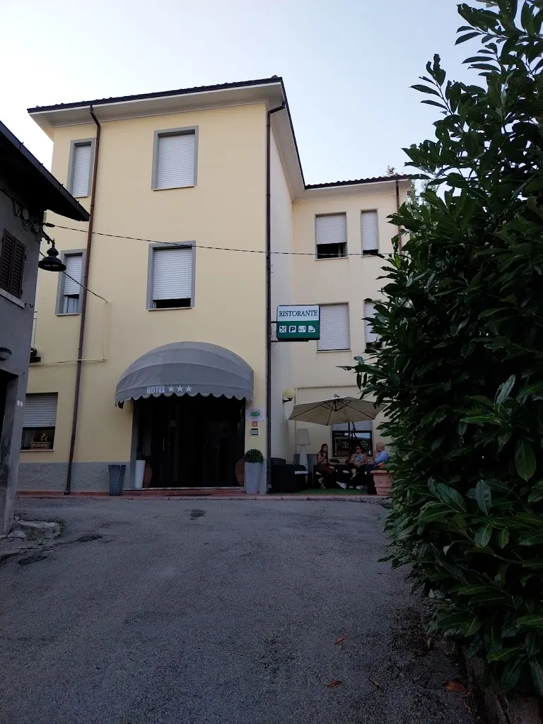 Max AmaRo_Hotel Anna_Carpegna_recensione