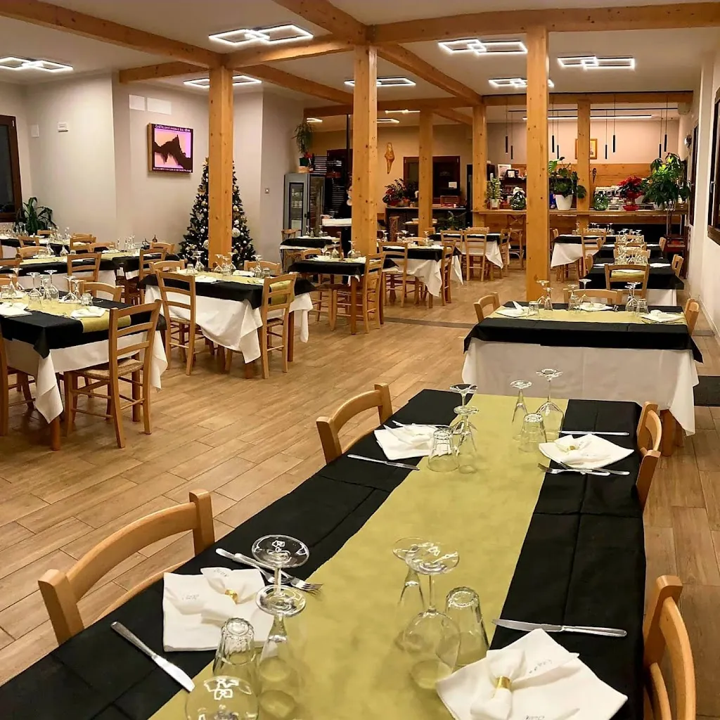 DAL NAVIGANTE Albergo - Bar - Ristorante restaurant in Castelsantangelo sul Nera
