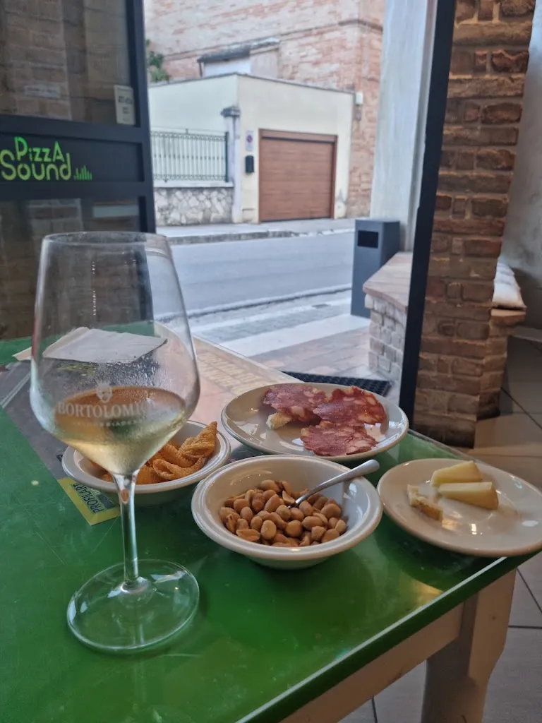 Pizza Sound_Castignano_slider_image_2