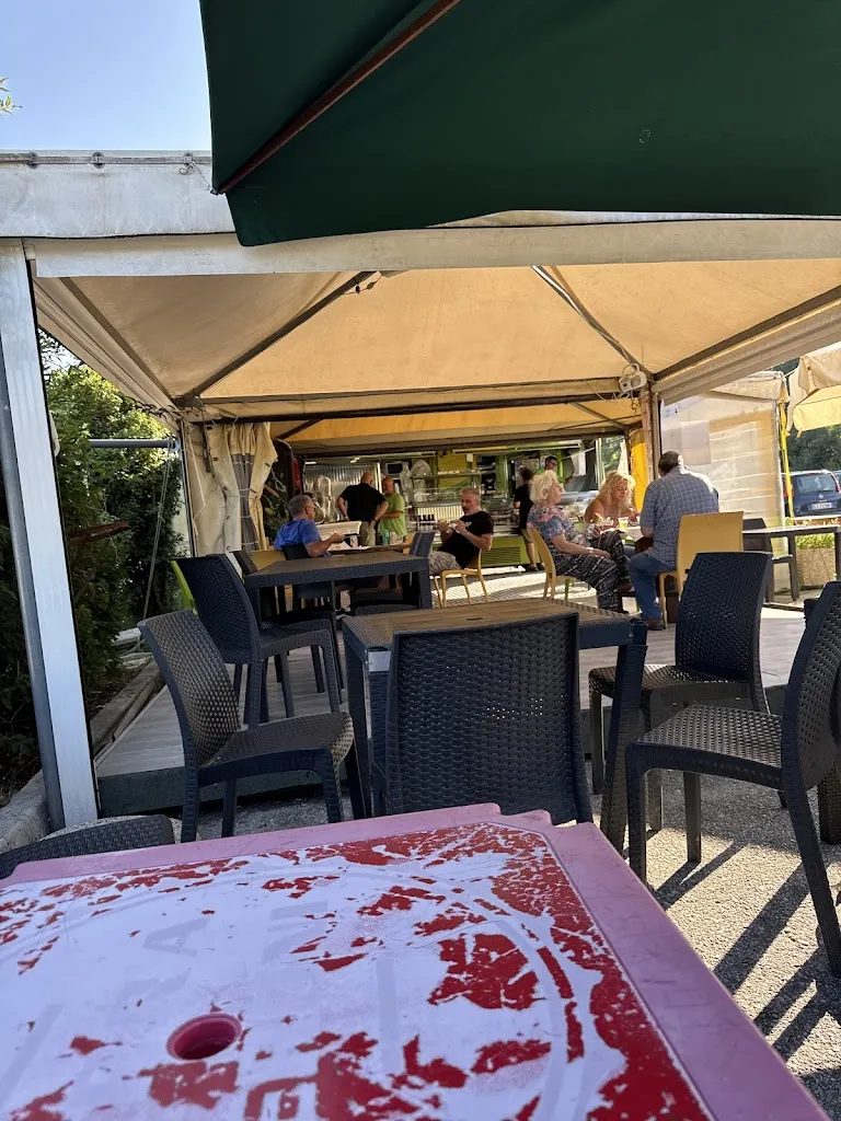 Ristoro da Alberto restaurant in Castelraimondo