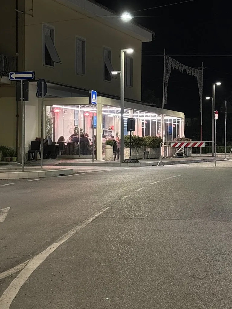 Alberto Cordiani_Pizzeria Ristorante La Lanterna_Castelraimondo_review