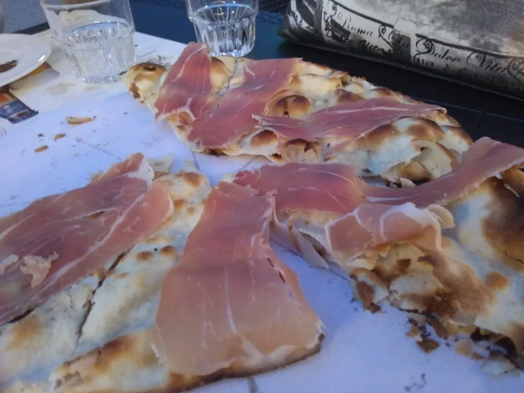 Pizzeria Ristorante La Lanterna_Castelraimondo_slider_image_2