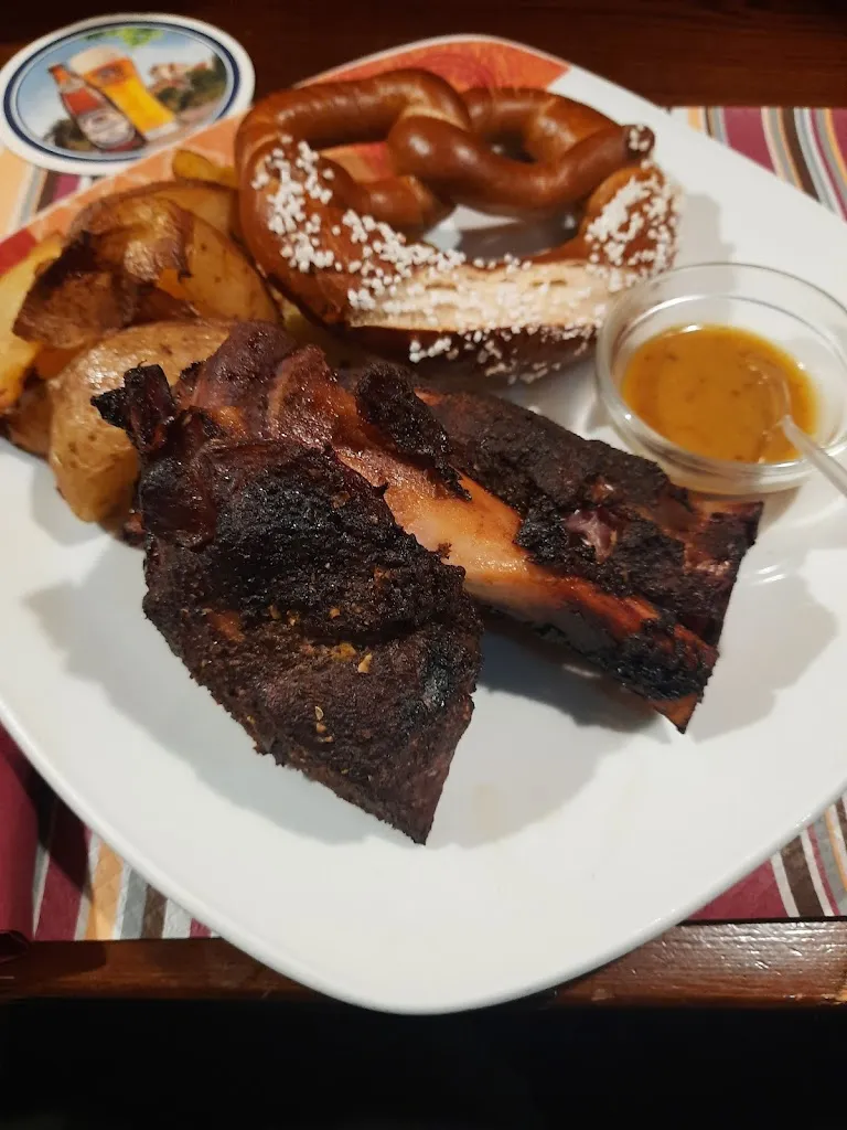 Pub Ludwig Strasse_Castelraimondo_slider_image_3