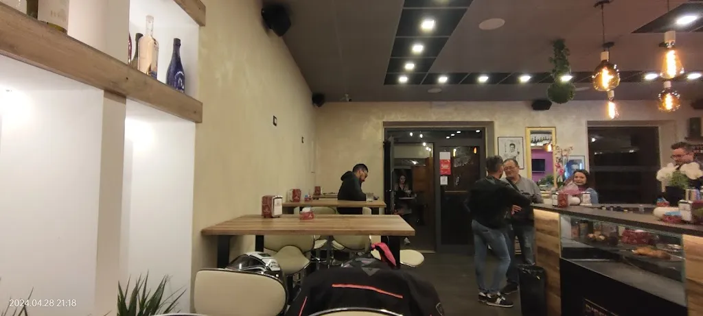 Raffaele Vescovo_D'esiderio • Batti Bistrot & Pizza_Cerreto d'Esi_review