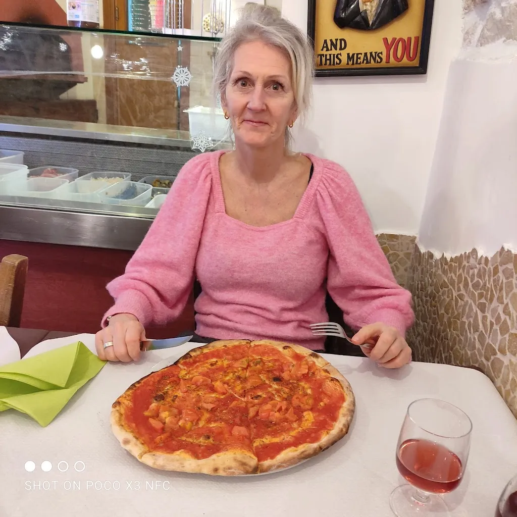 Menu_Pizzeria La piccola Napoli_Carovigno_image_3