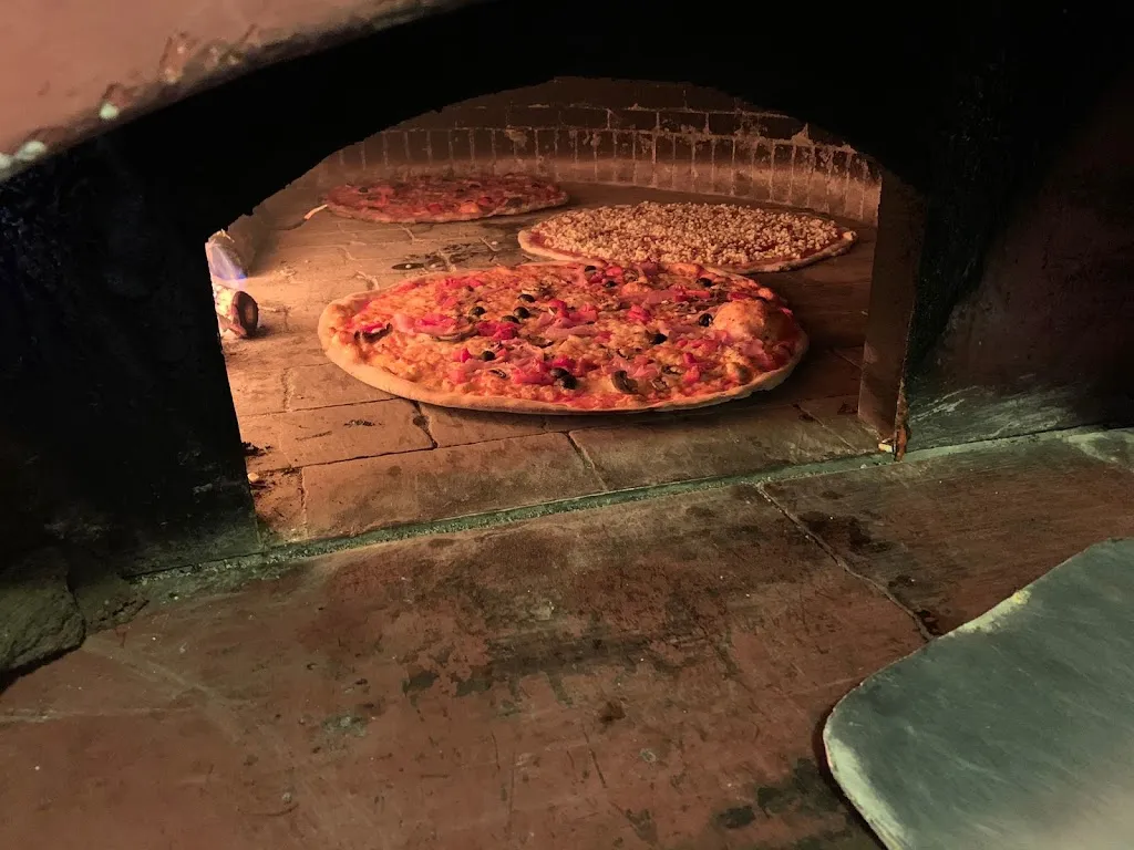 Menu_Pizzeria La piccola Napoli_Carovigno_image_9