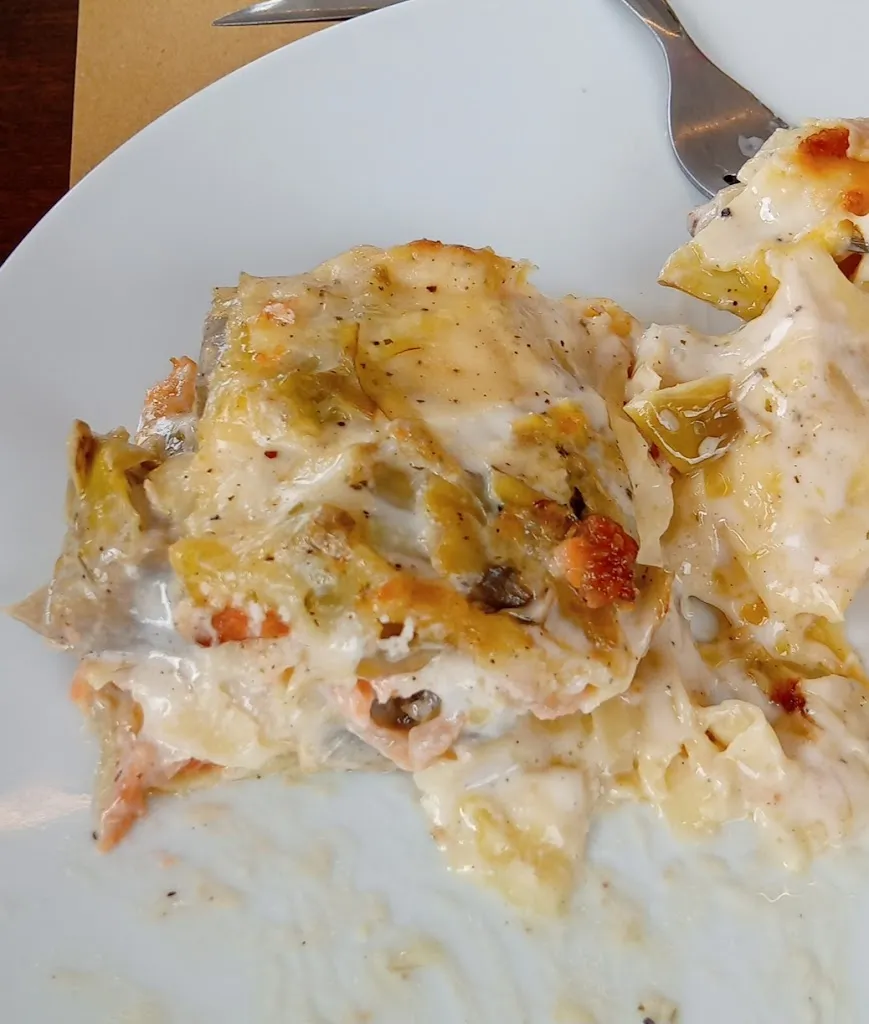 Emilio Crescenzi_Trattoria Bar Quattro Chiacchiere_Castelfidardo_reseña