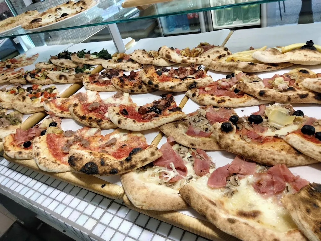 Pizzeria Anema & Core_Castelfidardo_slider_image_3