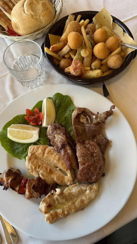 Davide Sforza_Maison Vittoria Da Giacomo Ristorante Pizzeria e Camere_Castelfidardo_review