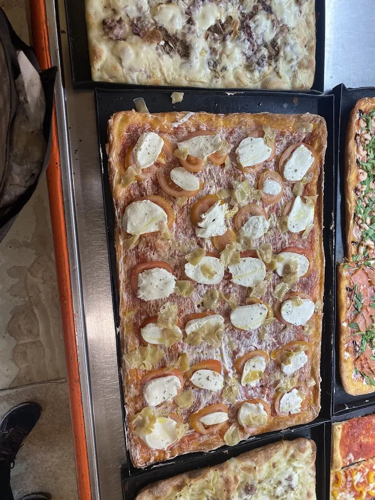 Pizza Più_Castelfidardo_slider_image_2