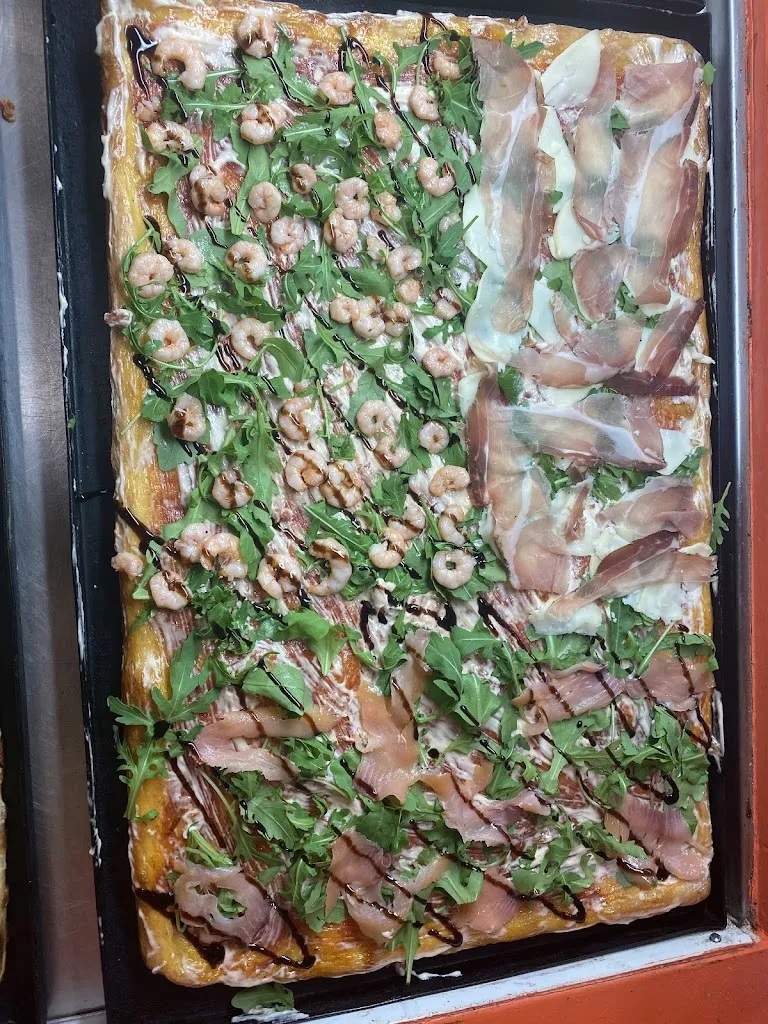 Pizza Più_Castelfidardo_slider_image_3