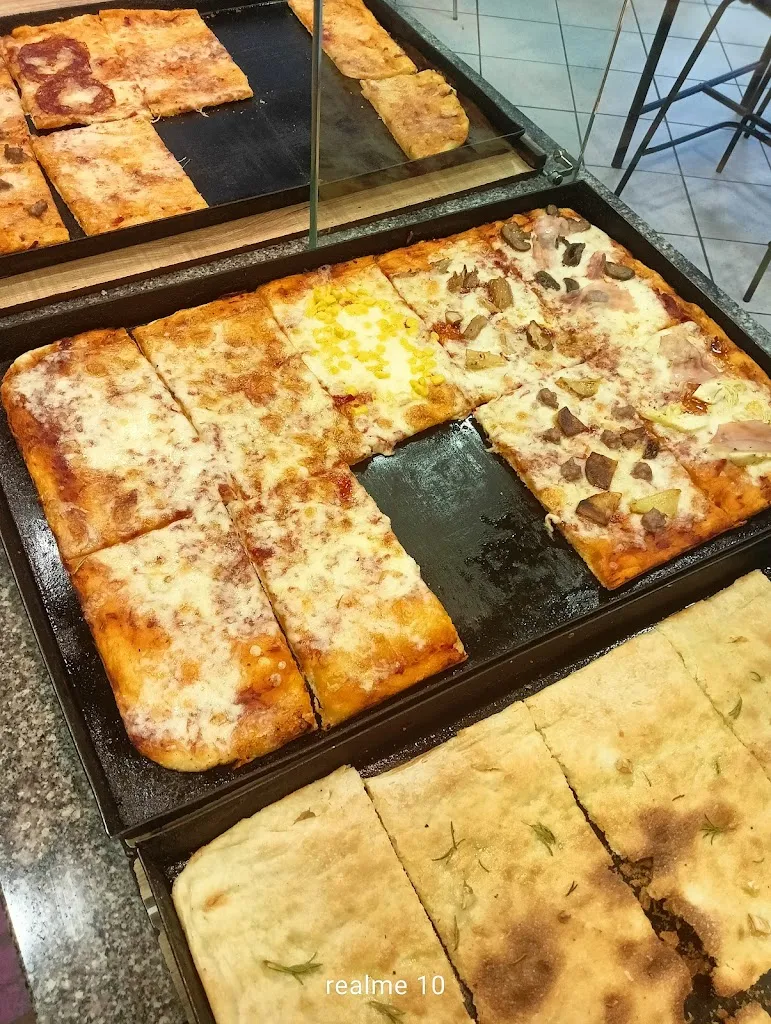 Pizza Mia di Stella Bianconi_Centobuchi_slider_image_3