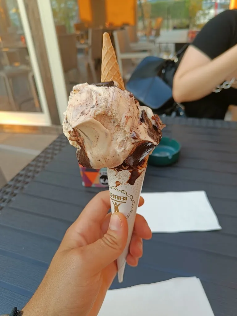 Niccolò Colafemmina_Caffe Divino_Centobuchi_review