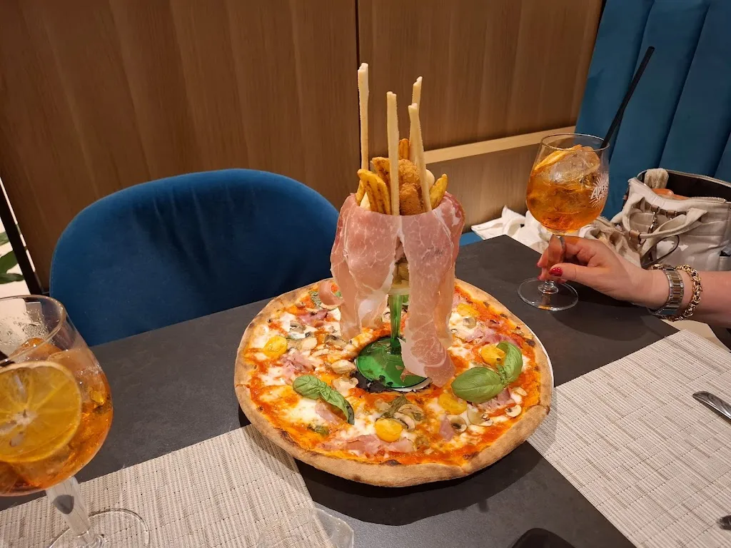 Pizza Express Music Pub Cafè_Carovigno_slider_image_3