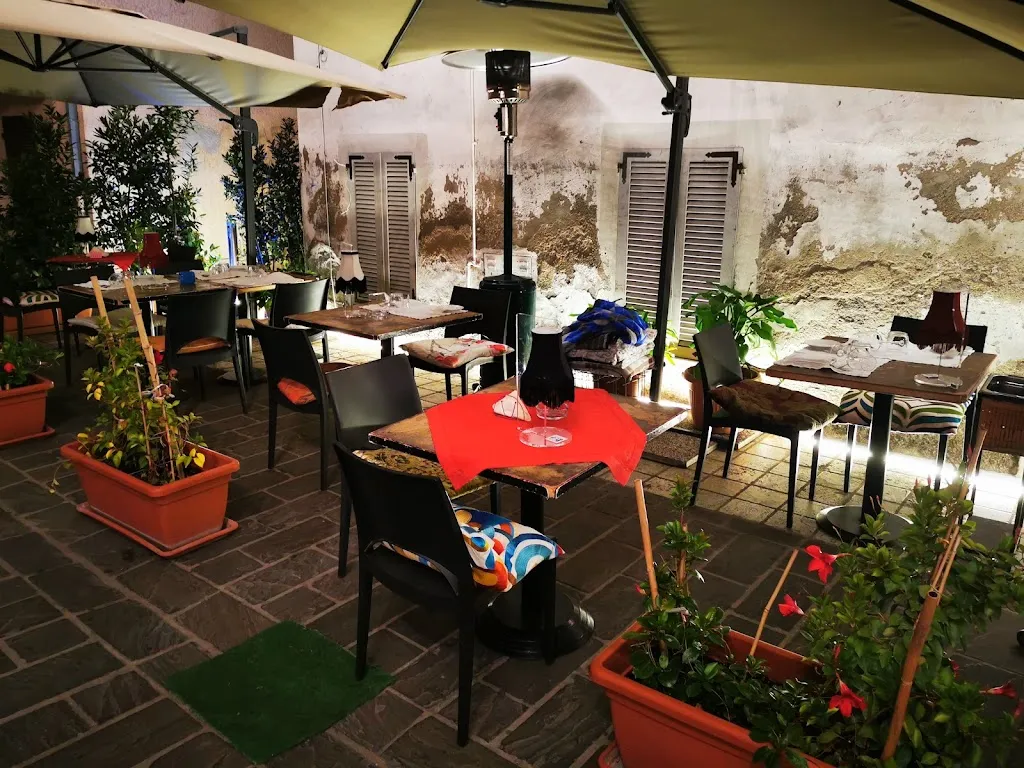 Ristorante Mescola Eat Drink And Mix Civitanova Marche restaurant in Civitanova Alta