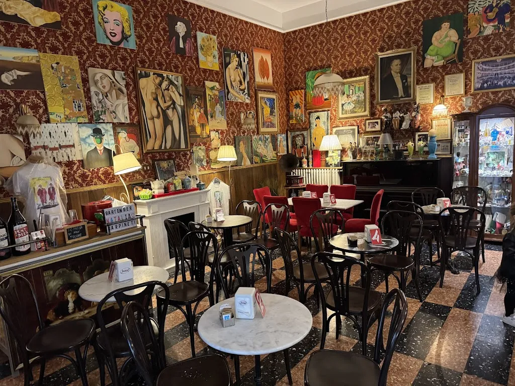Caffè del Teatro Cerolini_Civitanova Alta_slider_image_3