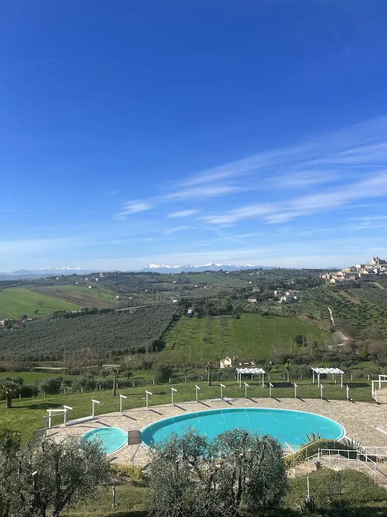 Alex Christou_Ristorante hotel piscina Casablanca_Civitanova Alta_review