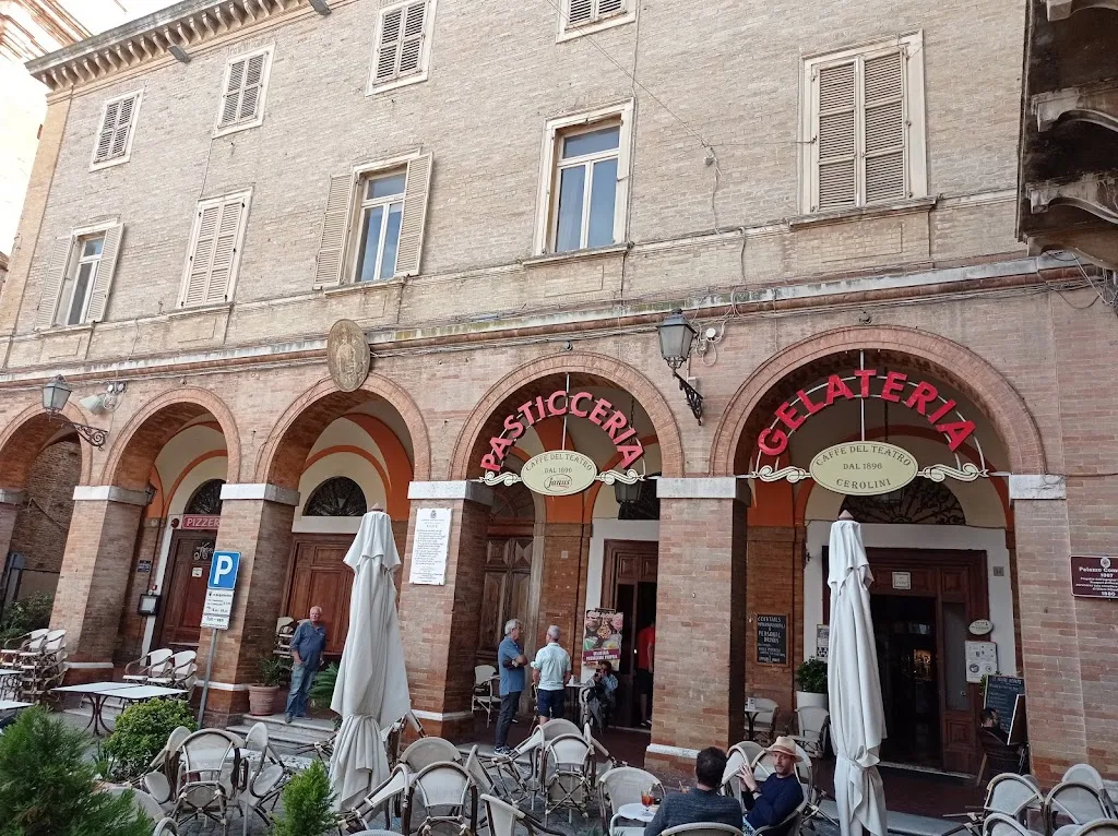 Agli Artisti Pizzeria_Civitanova Alta_slider_image_2