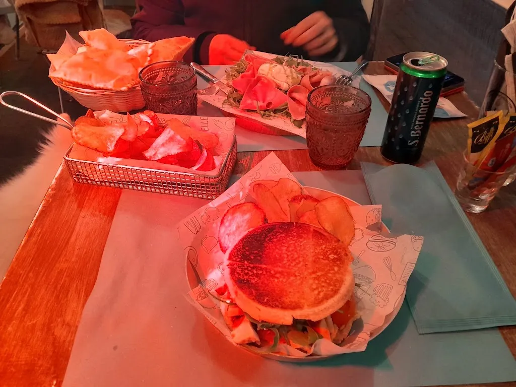 Adnnann Adnan_Mille Lire Tigelleria_Civitanova Marche_review