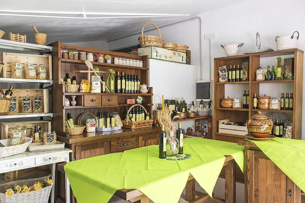 Centro rurale di ristoro e degustazione "Il Vecchio Olmo" restaurant in Civitanova Marche