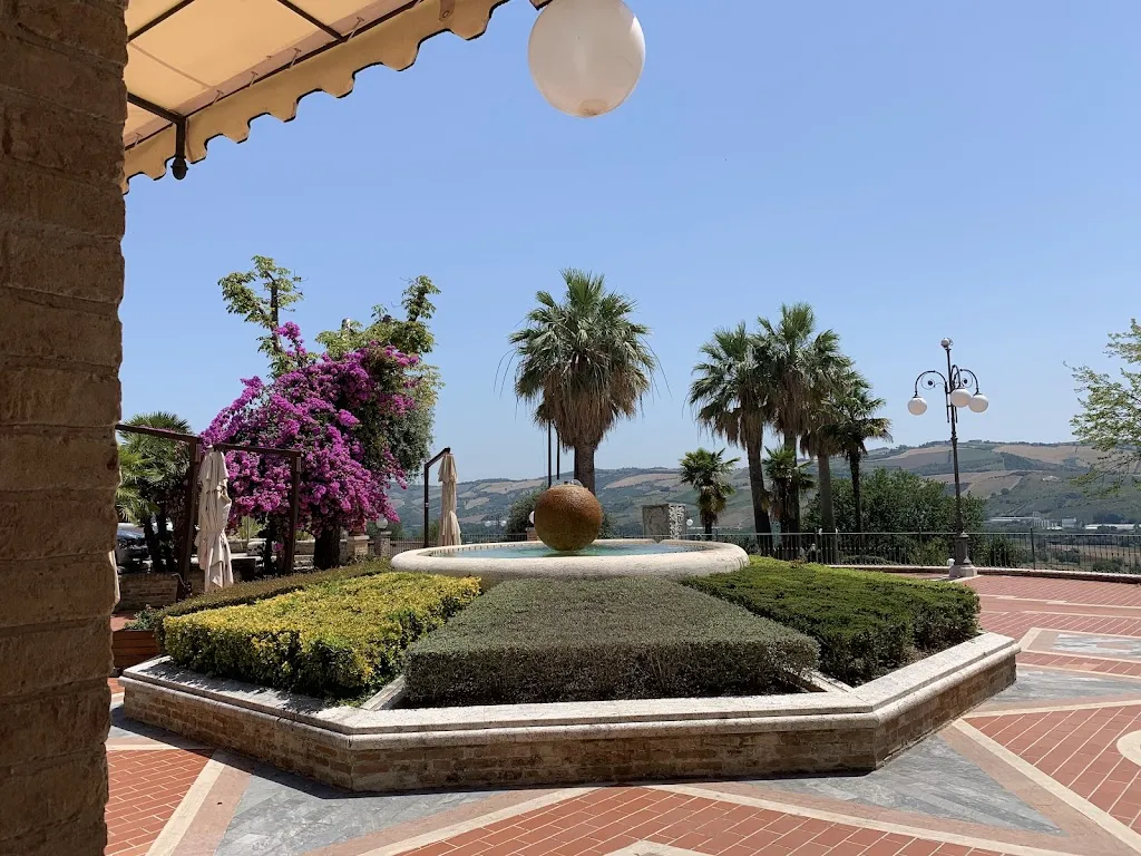 Andrea R._Taverna Del Casale_Colli del Tronto_review