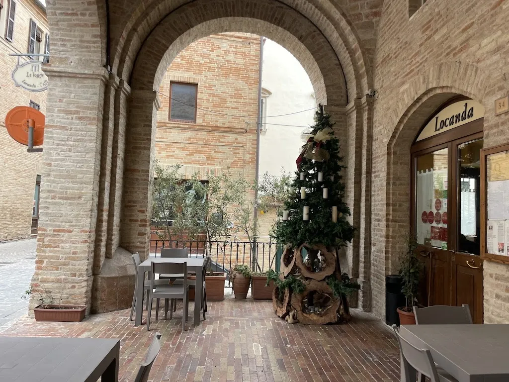 Sara Marzialetti_Locanda Le Logge_Colmurano_recensione