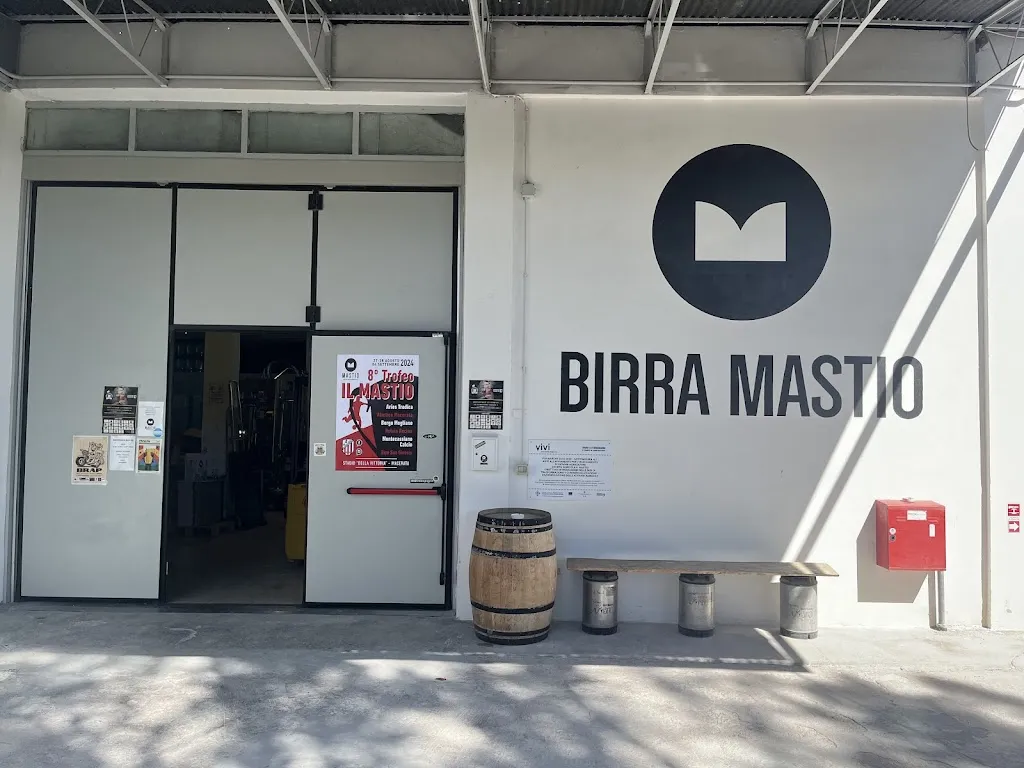 Guido Perrella_Il Mastio_Colmurano_review