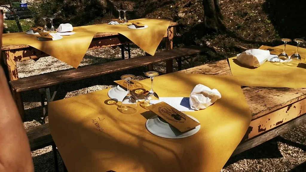 Sotto - Cucina, vino e pizza_Comunanza_slider_image_2