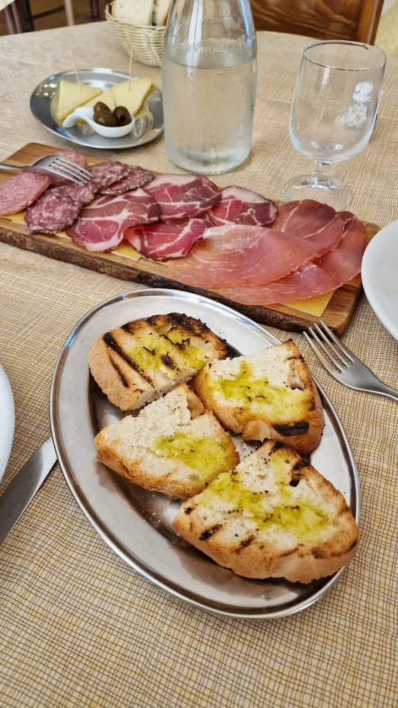 Luca Rahmati_Albergo Ristorante Elvira_Cossignano_review